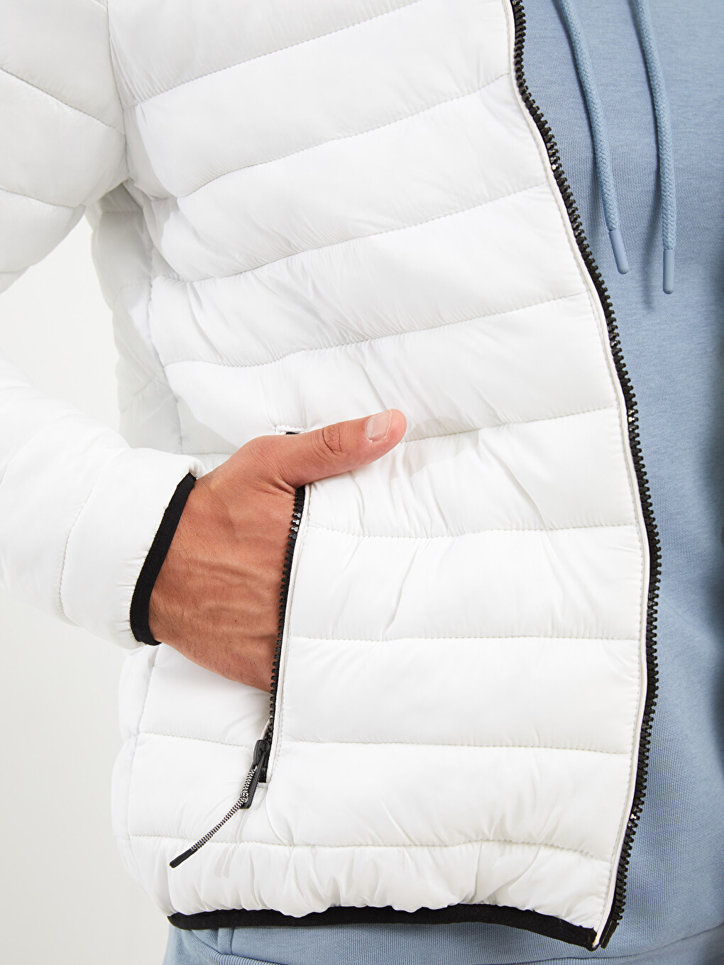 Manteau Bouffant À Capuche Coupe Standard Pour Hommes-3