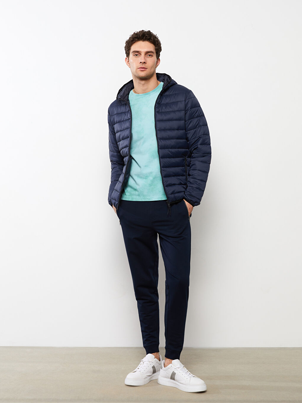 Standard Fit Hooded Men's Puffer Coat-2
