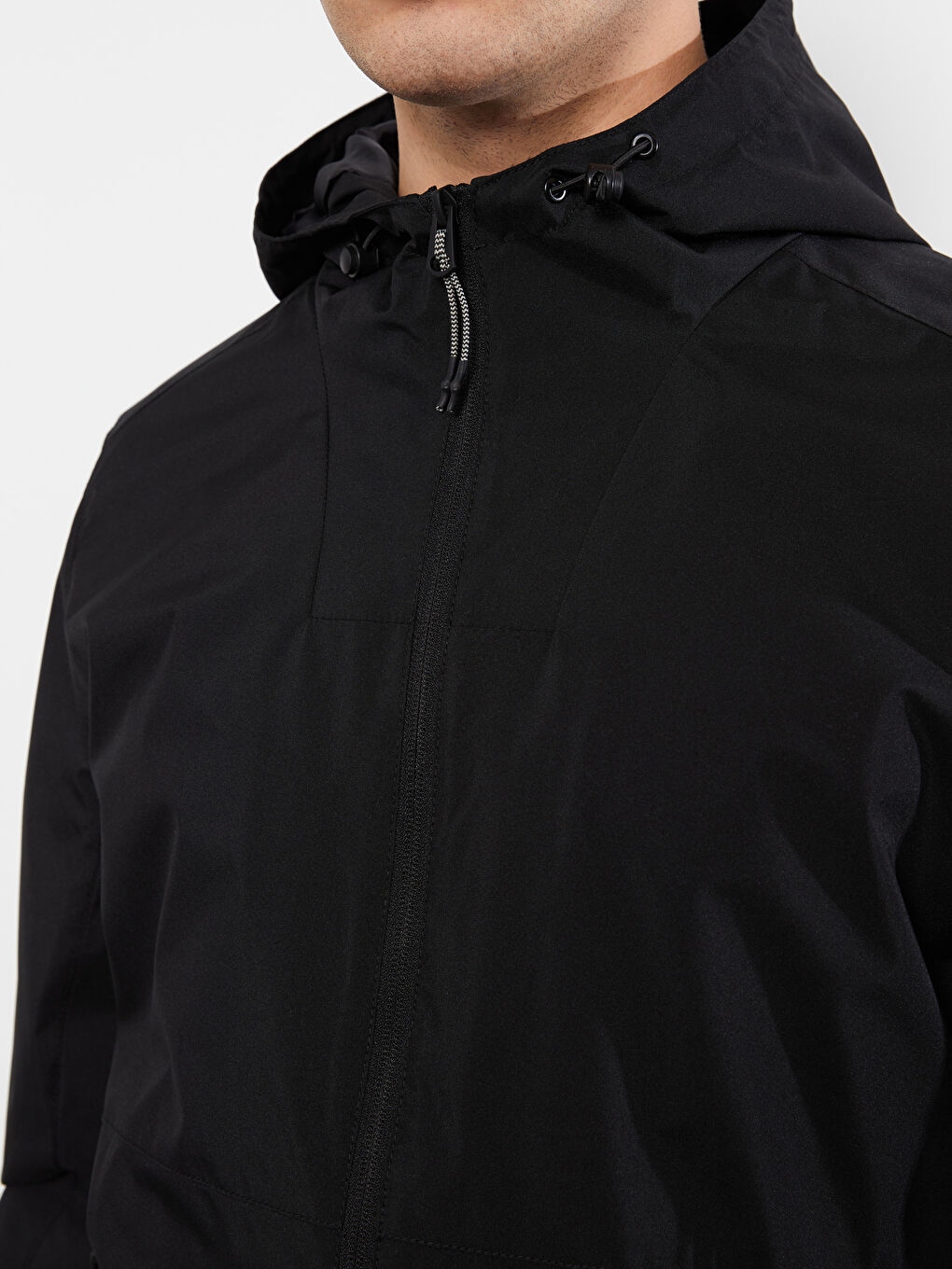 LCW Casual Regulär Geschnittener, Dünner Regenmantel Für Herren Mit Kapuze -W21087Z8-CVL