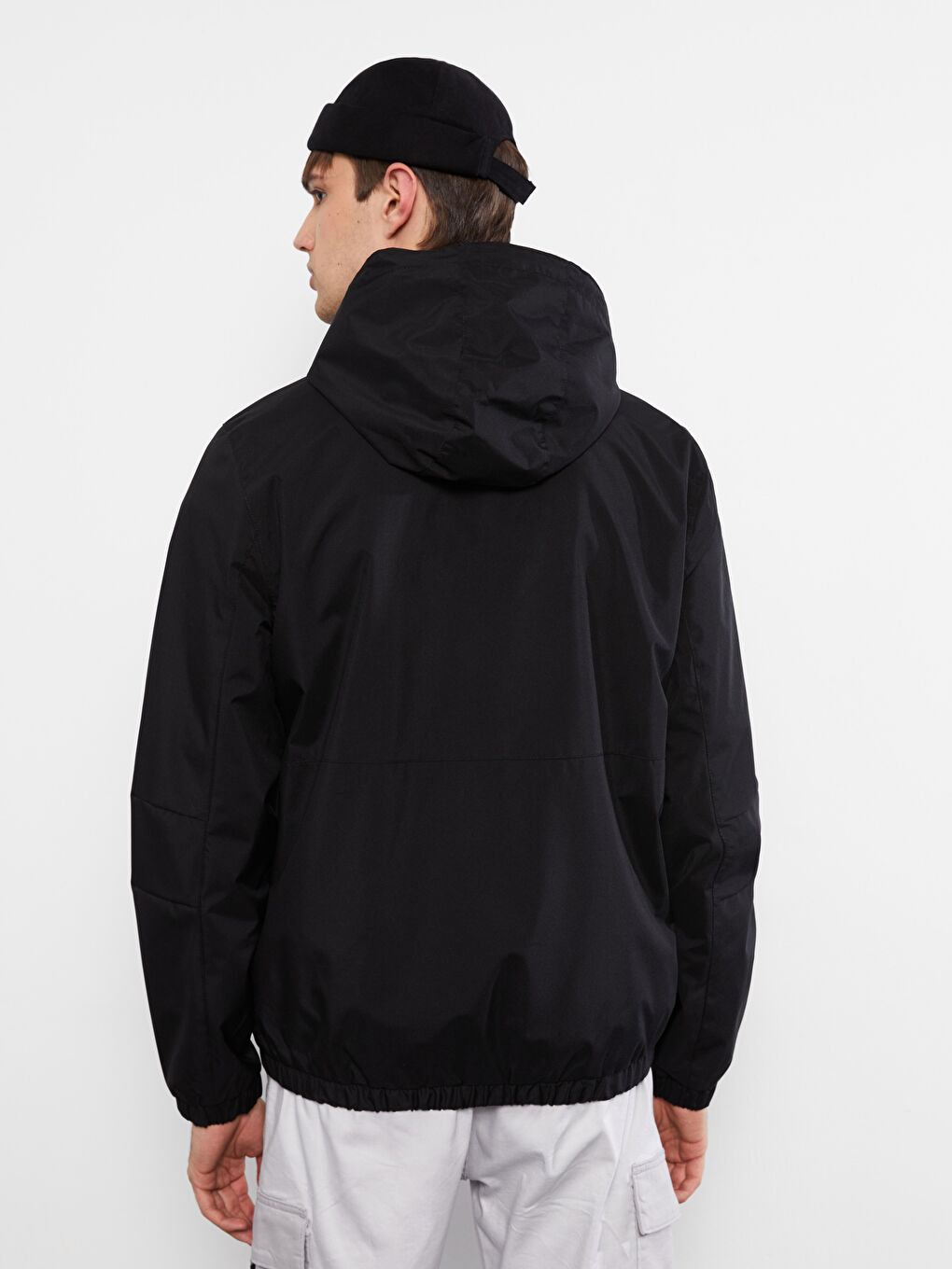 LCW Casual Regulär Geschnittener, Dünner Regenmantel Für Herren Mit Kapuze -W21087Z8-CVL