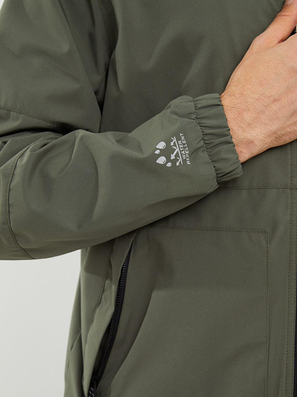 Standard Fit Hooded Thin Men's Raincoat -W21087Z8-J1Y