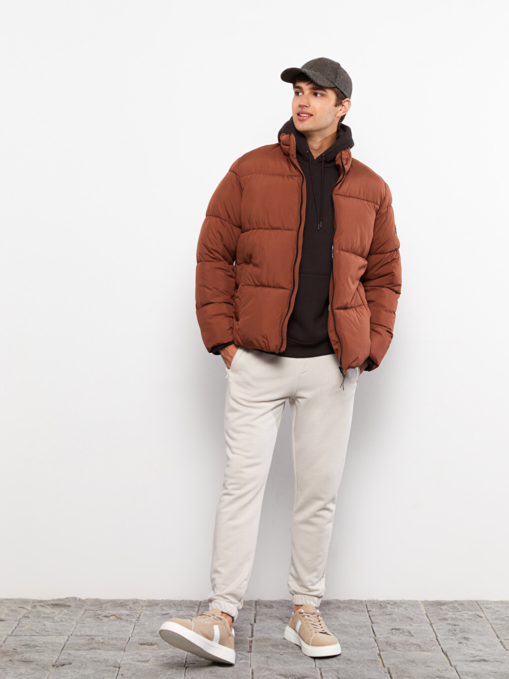 Pallto Puffer Me Prerje Të Relaksuar Me Jakë Të Ngritur Për Burra