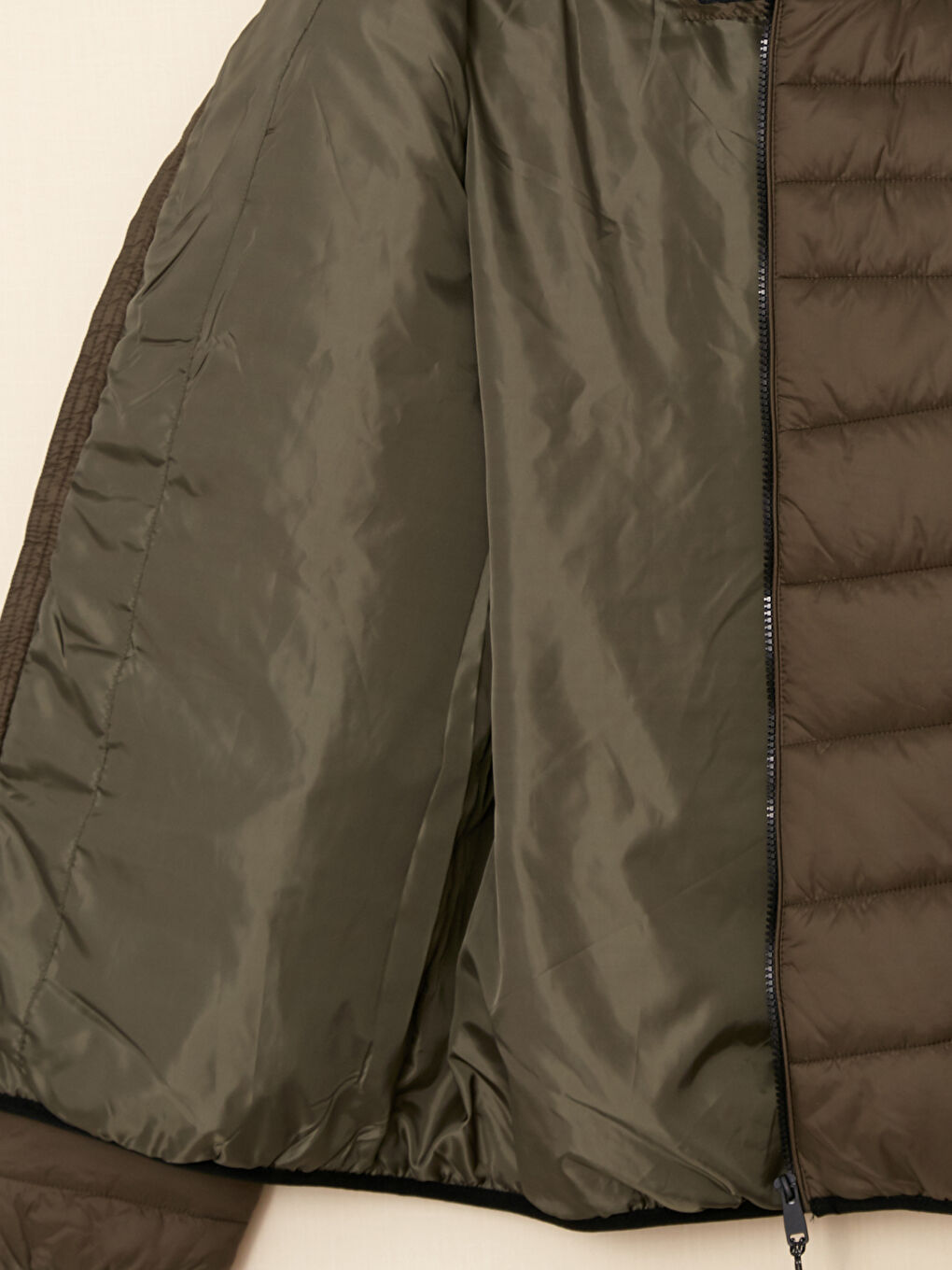 LCW Casual Schlank Geschnittener Kapuzen-Steppmantel für Herren -W21093Z8-HCZ