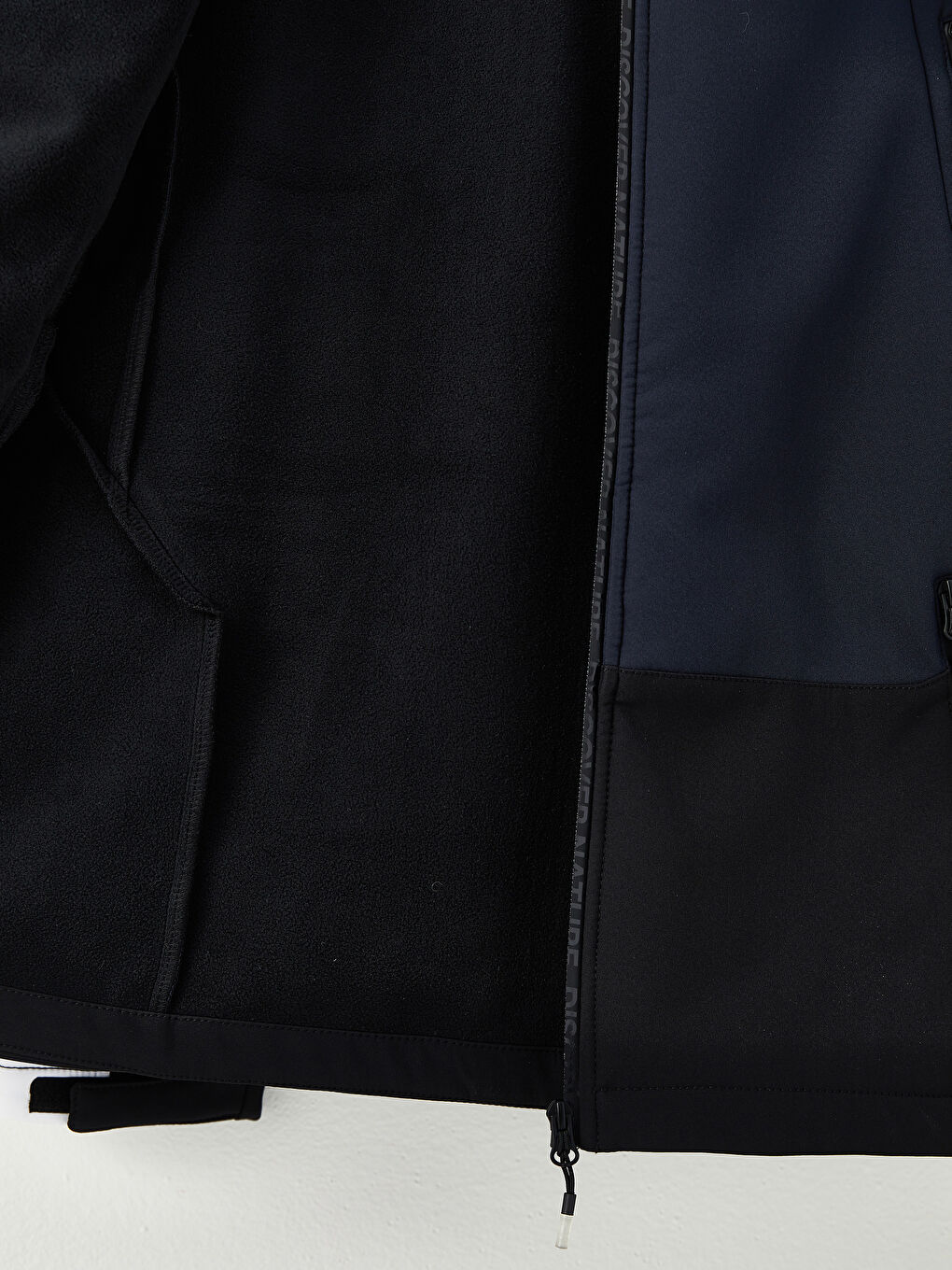 Standart Kalıp Kapüşonlu Erkek Yağmurluk-9