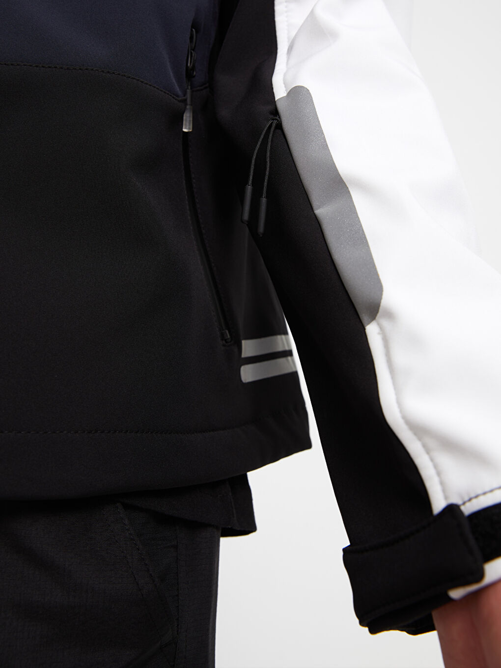 Standart Kalıp Kapüşonlu Erkek Yağmurluk-3