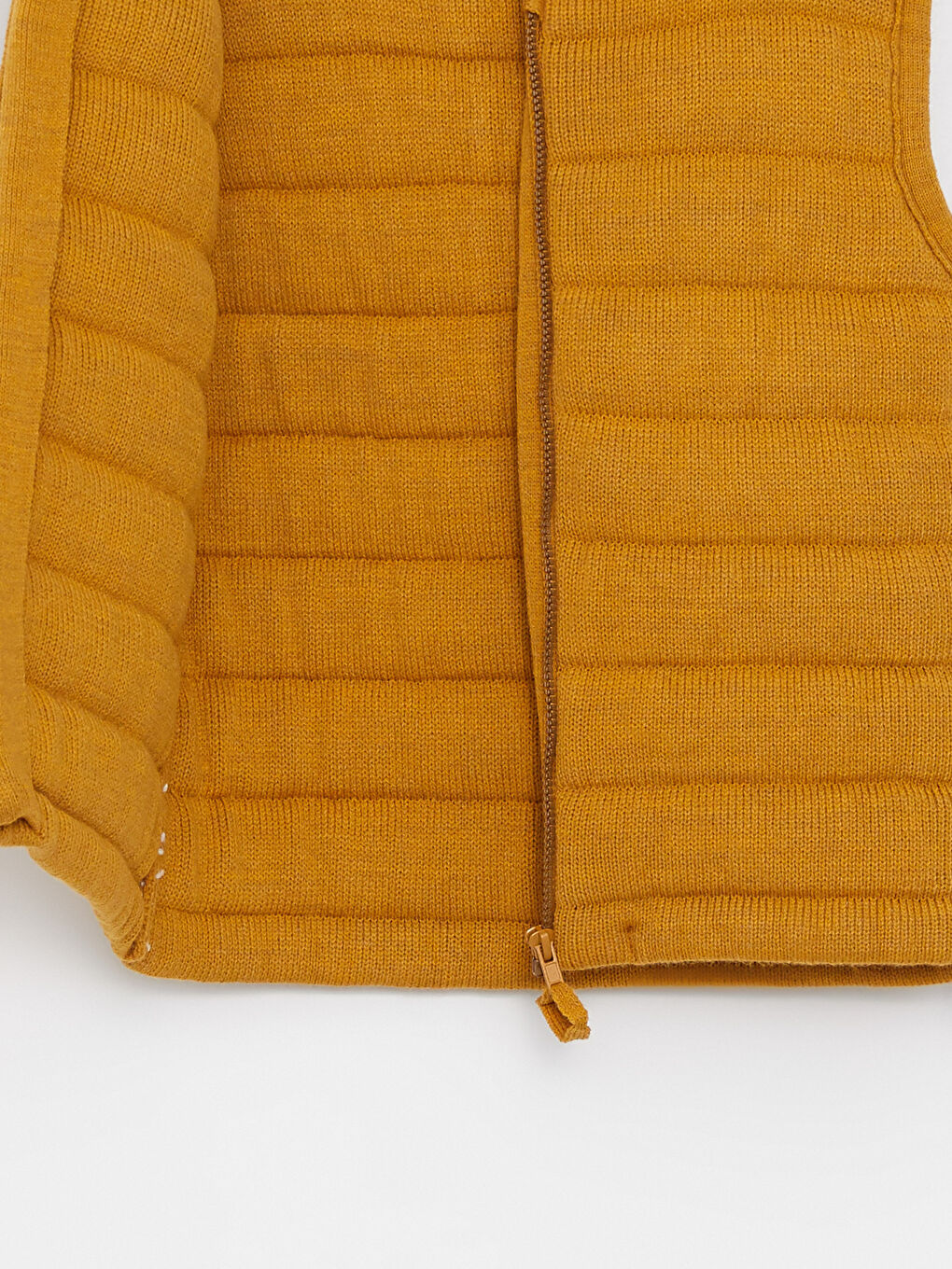 Sarı Kapüşonlu Fermuarlı Erkek Bebek Yelek-1