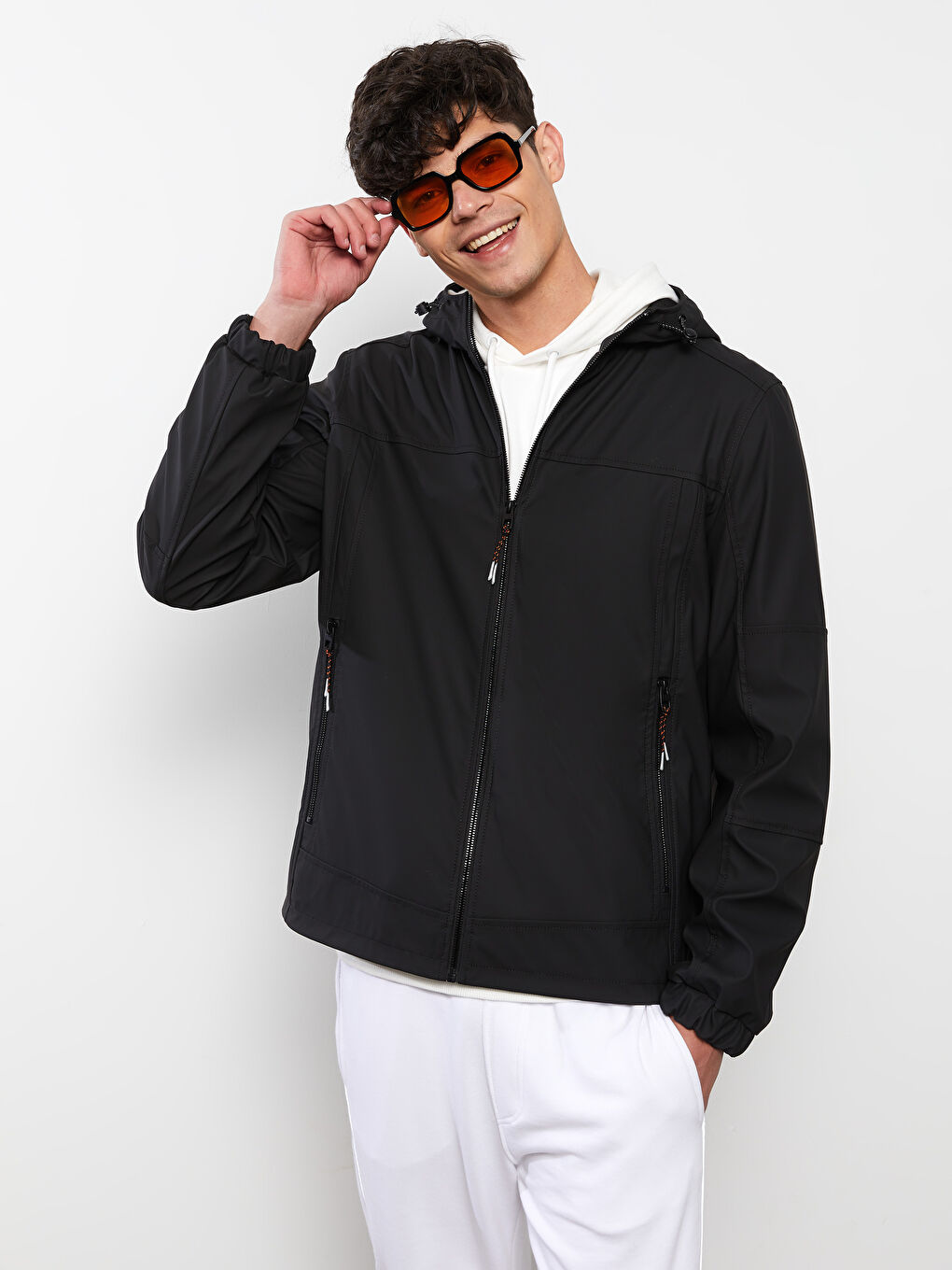 Siyah Standart Kalıp Kapüşonlu Erkek Deri Görünümlü Mont-1