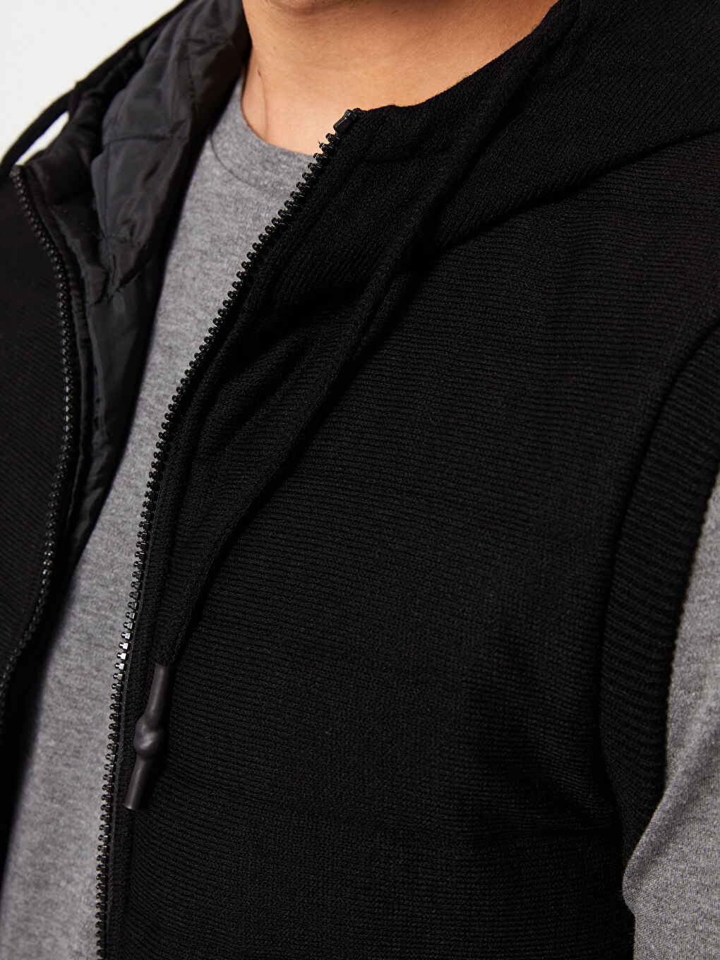 Slim Fit Hooded Men's Knitwear Vest-3