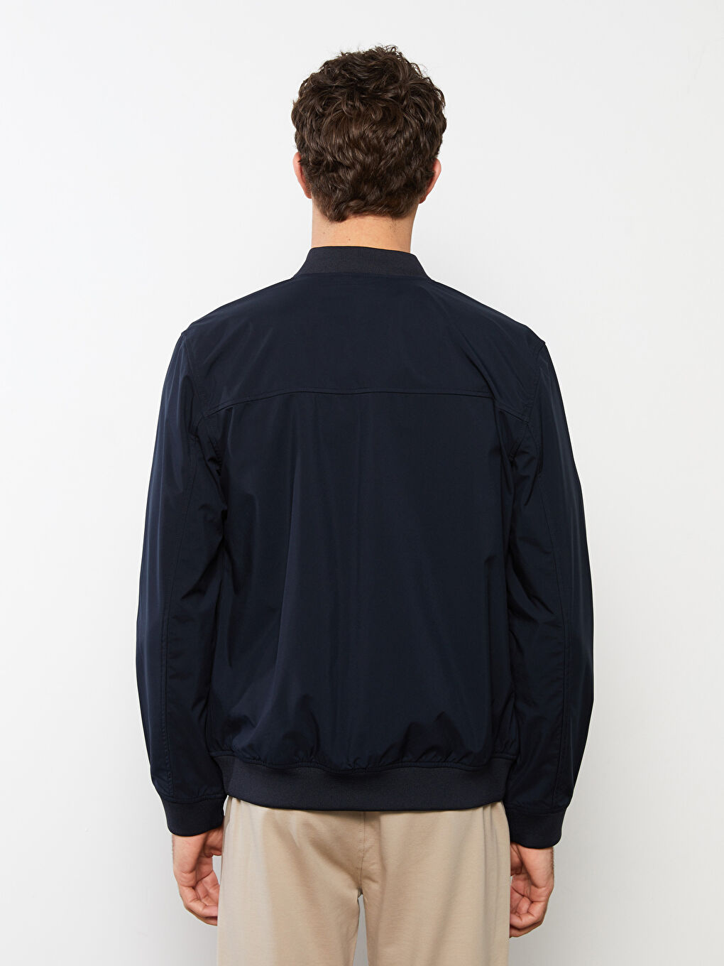 Стандартна кройка яке тип бомбър с колежка яка за мъже-4