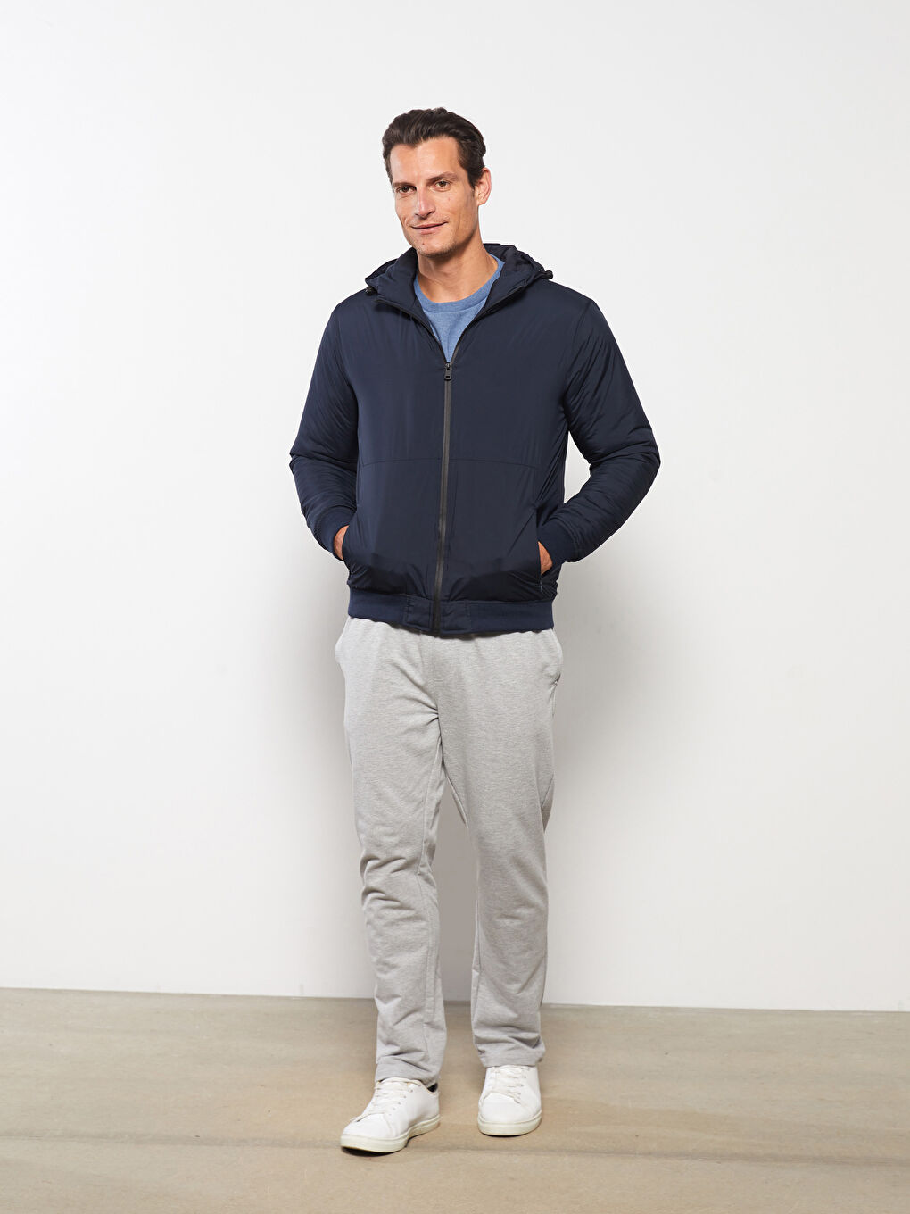 بالطو للرجال بفتحة عادية بكابوش-1