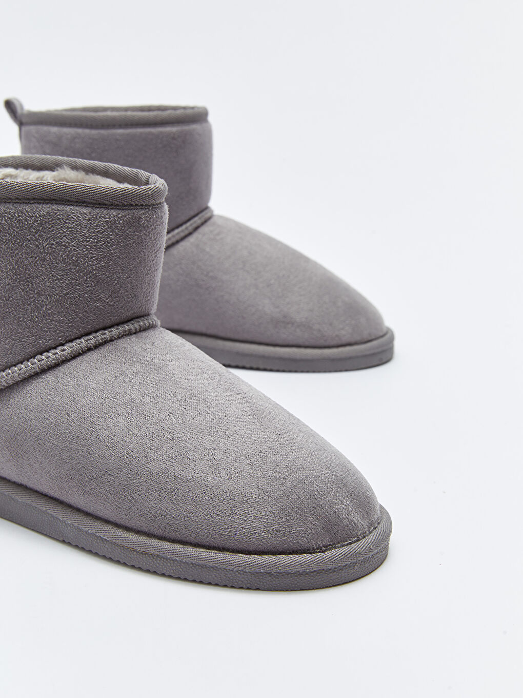 Gri Düz Pelüş Kadın Bot-2