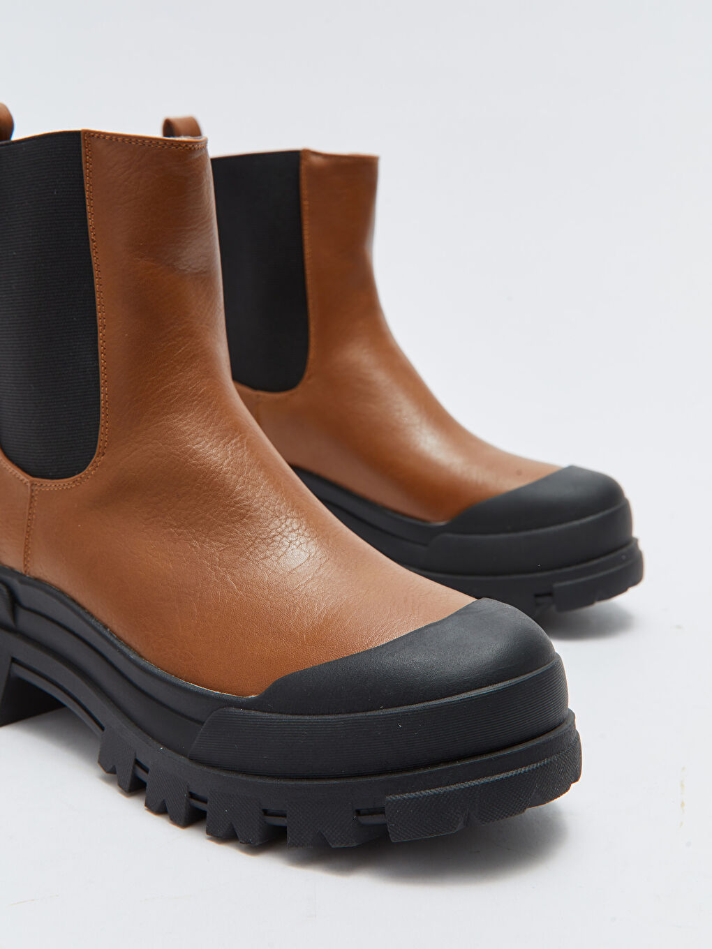 LCW STEPS Stiefel für Damen mit dicker Sohle aus Kunstleder -W21280Z8-S7U
