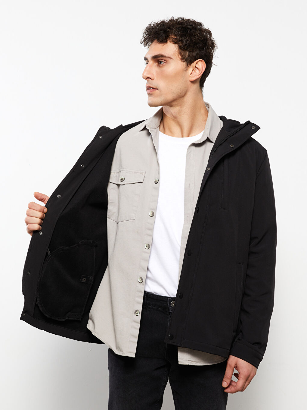 Siyah Standart Kalıp Kapüşonlu Erkek Yağmurluk-1