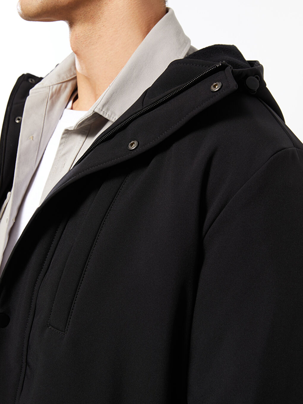 Siyah Standart Kalıp Kapüşonlu Erkek Yağmurluk-3