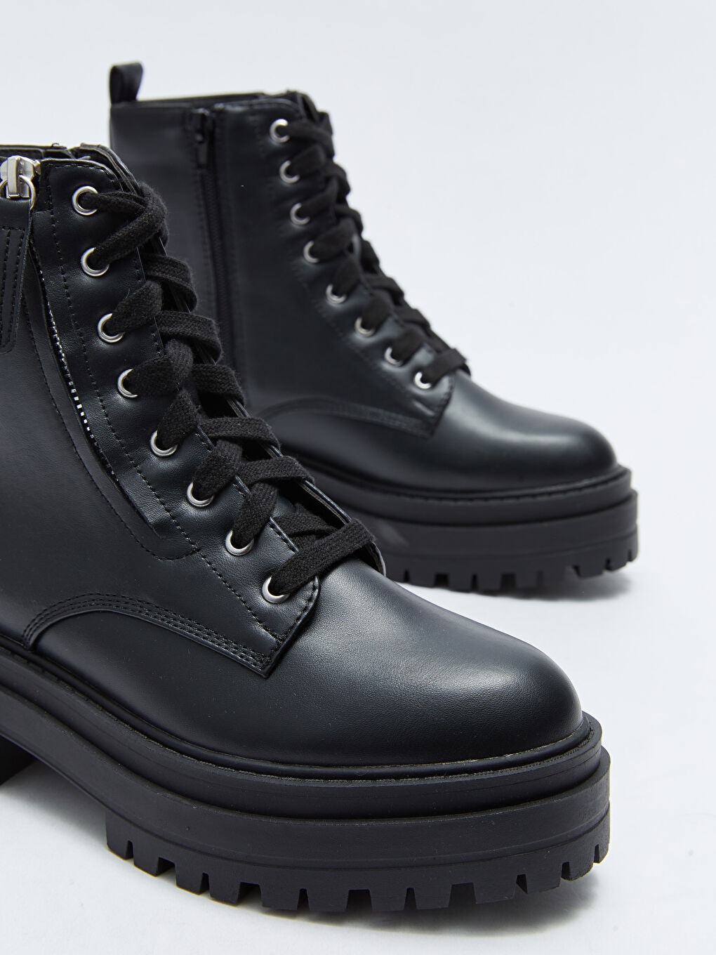LCW Faux Leather Thick Sole Lace-up and Zippered Women's Boots -W21319Z8-HUC