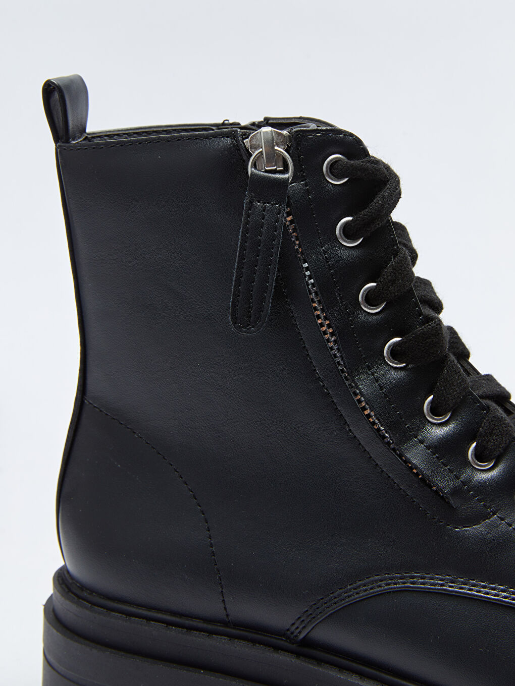 LCW Faux Leather Thick Sole Lace-up and Zippered Women's Boots -W21319Z8-HUC