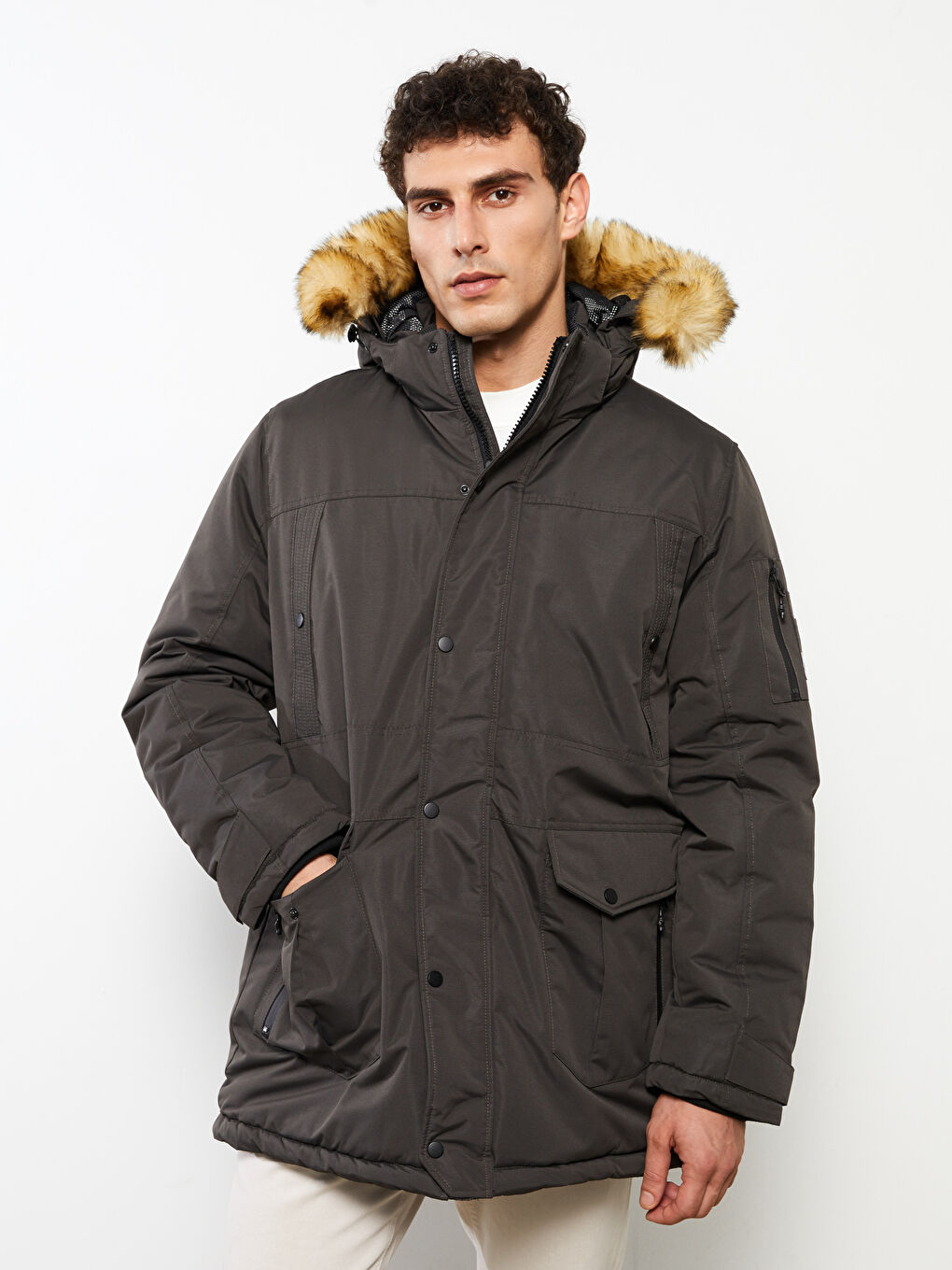 Haki Standart Kalıp Kapüşonlu Erkek Parka-1