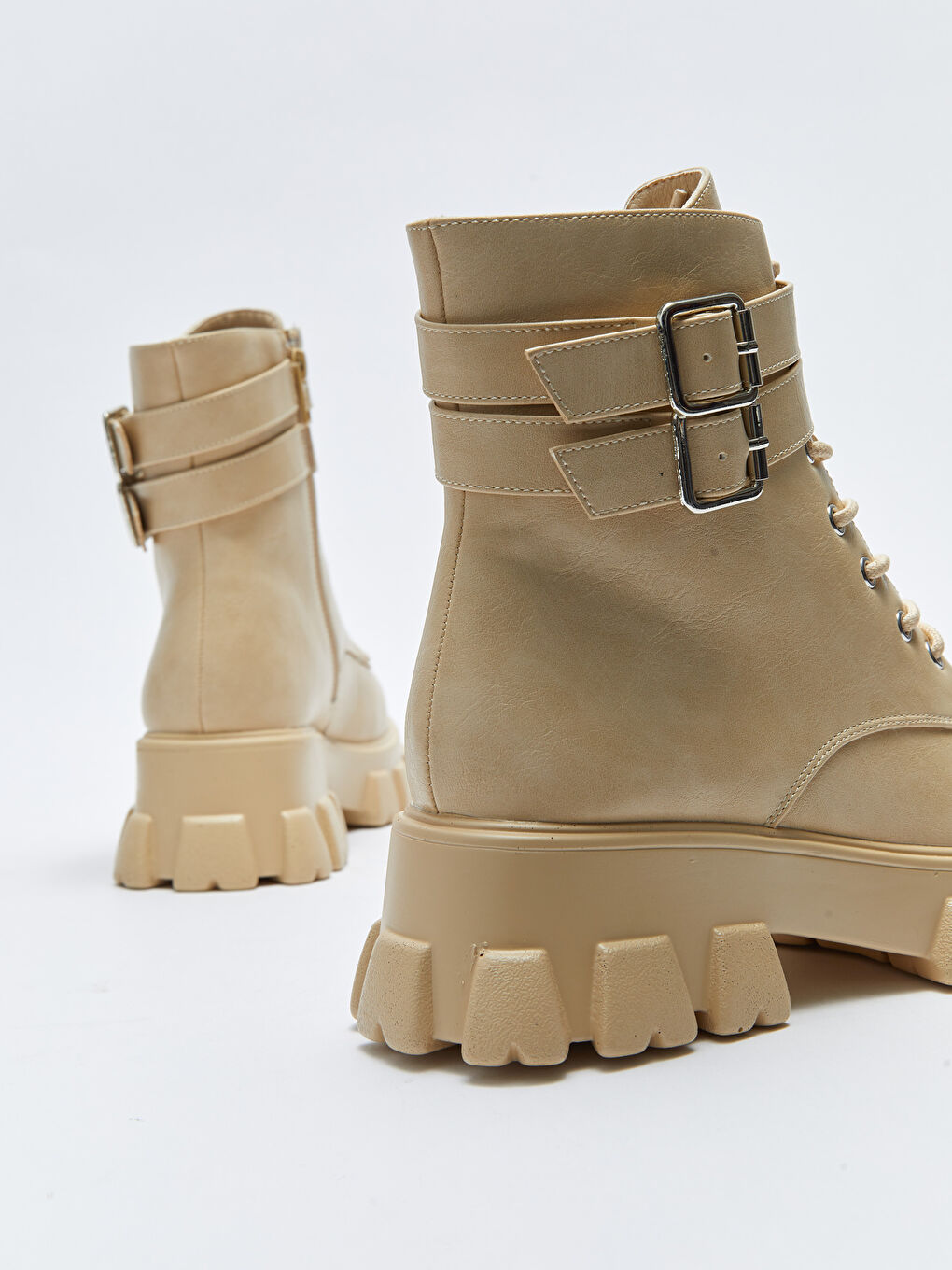 LCW STEPS Bottes pour Femmes à Semelle Épaisse en Similicuir avec Lacets et Fermeture Éclair -W21359Z8-SEP