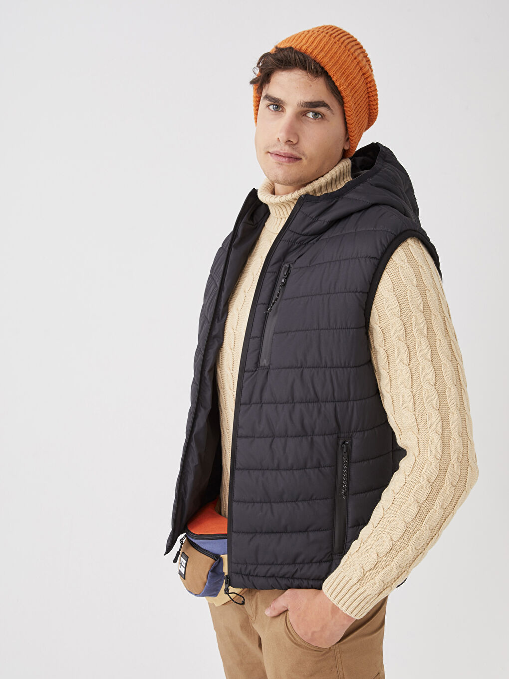 Regular Fit Hooded Men's Puffer Gilet-2