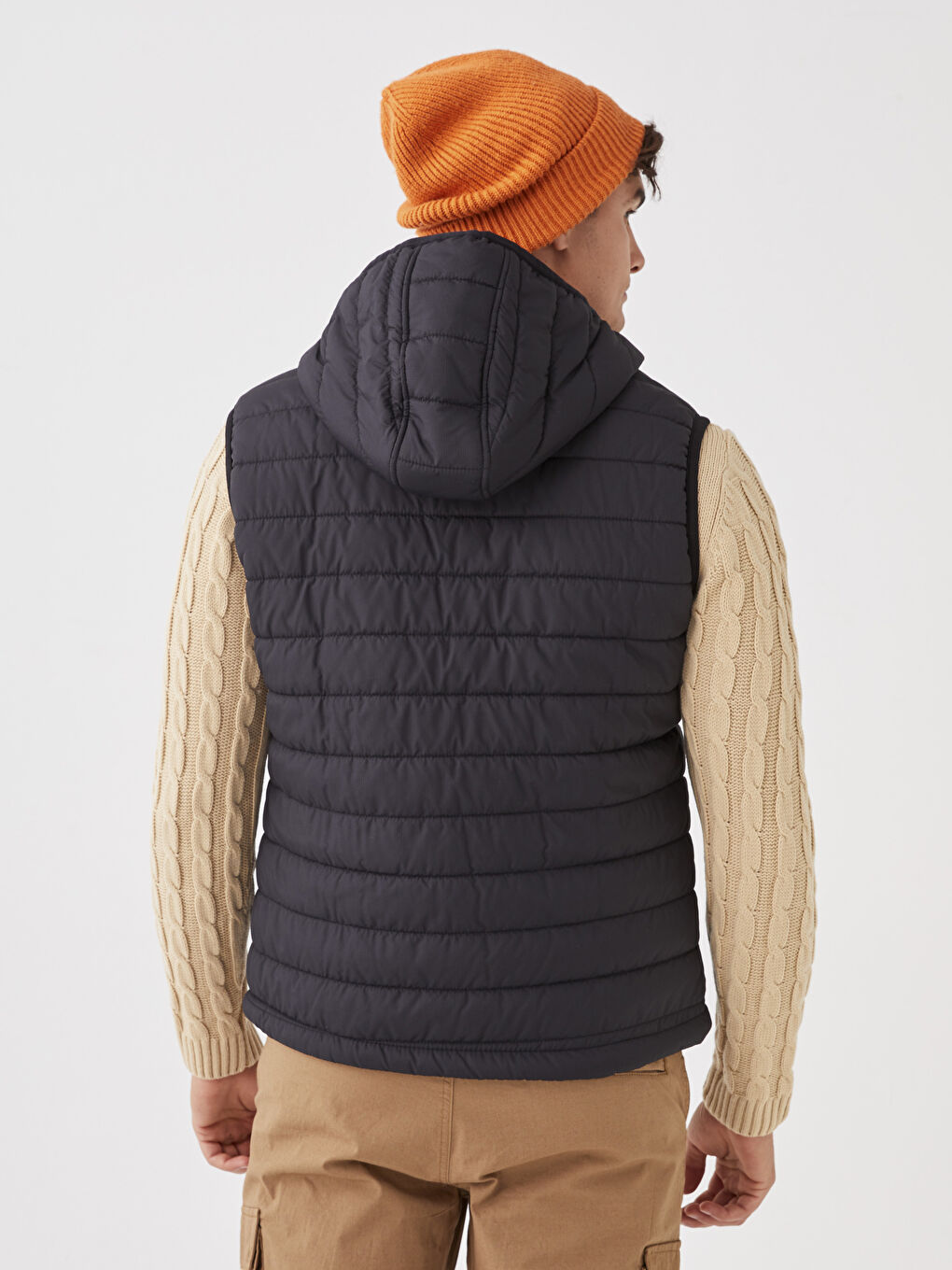 Regular Fit Hooded Men's Puffer Gilet-7