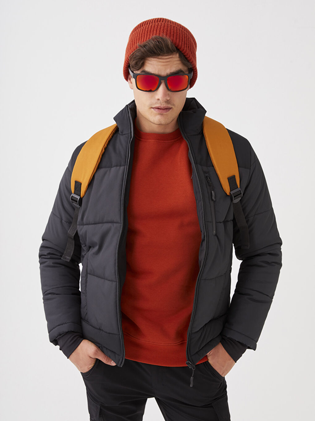 Standard Fit Trichterkragen Herren Steppmantel