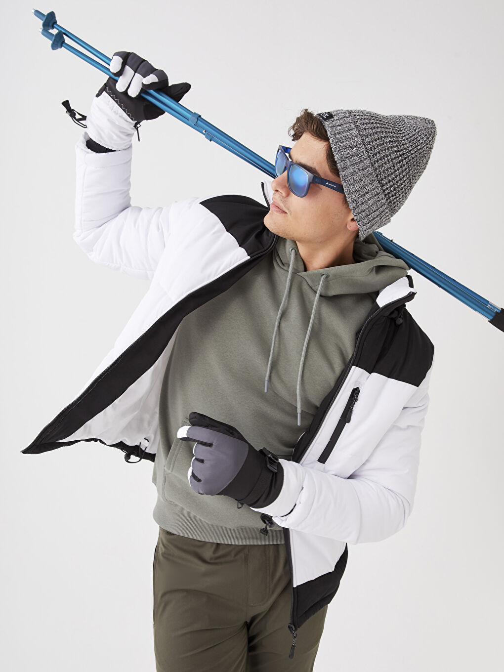 Beyaz Standart Kalıp Dik Yaka Erkek Şişme Mont-4