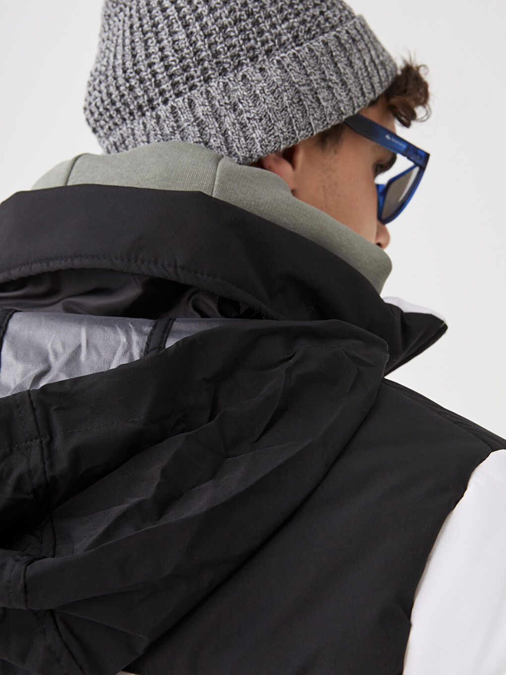 Beyaz Standart Kalıp Dik Yaka Erkek Şişme Mont-8