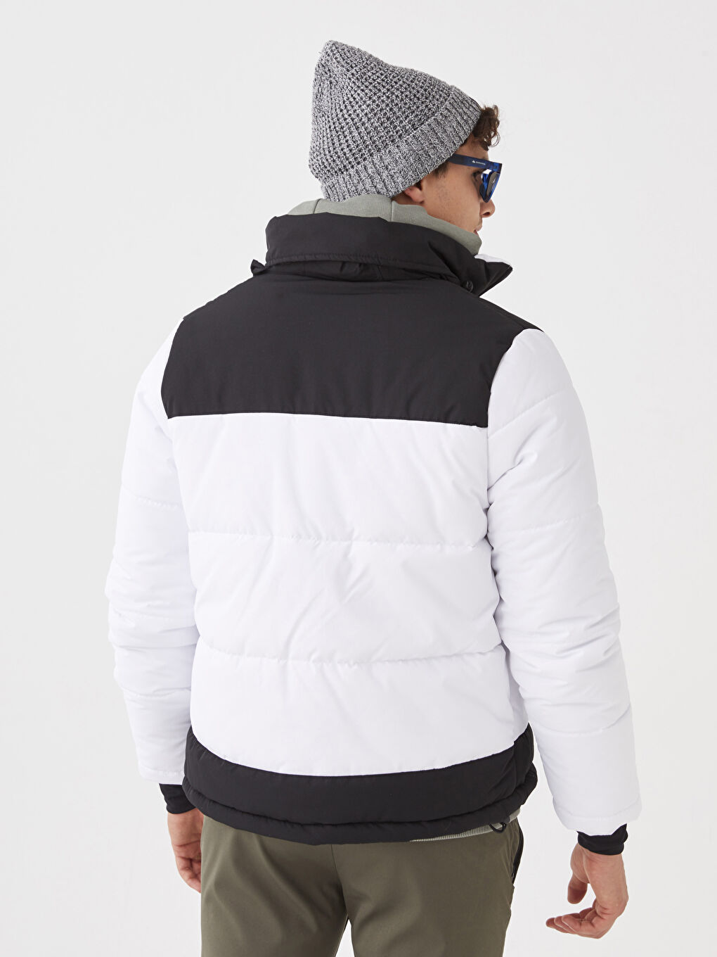 Beyaz Standart Kalıp Dik Yaka Erkek Şişme Mont-14