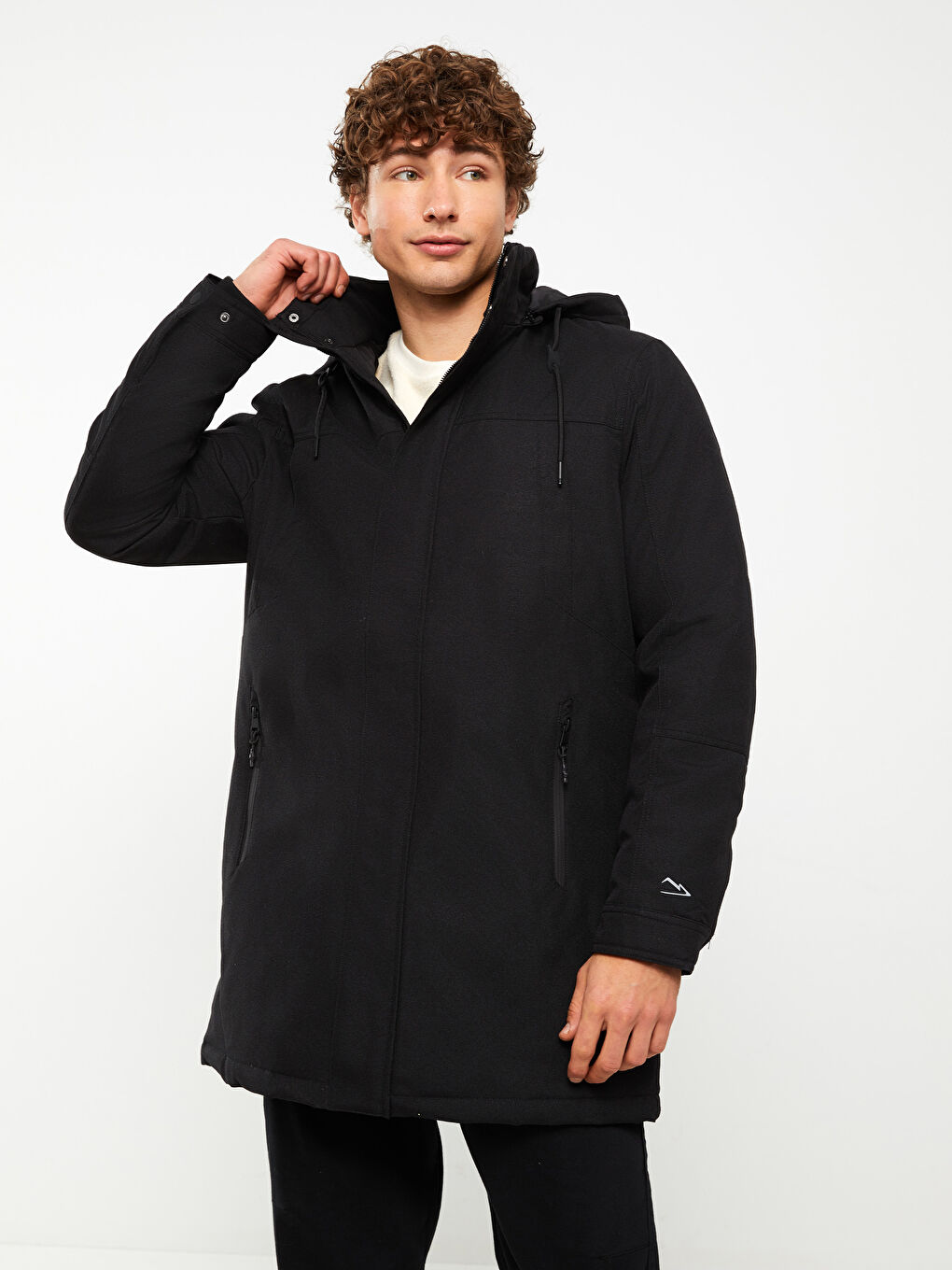 Siyah Standart Kalıp Kapüşonlu Erkek Mont-1