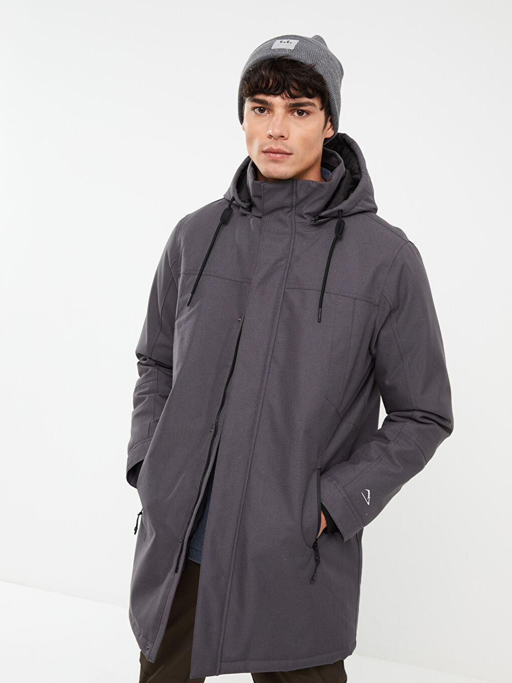 Gri Standart Kalıp Kapüşonlu Erkek Mont