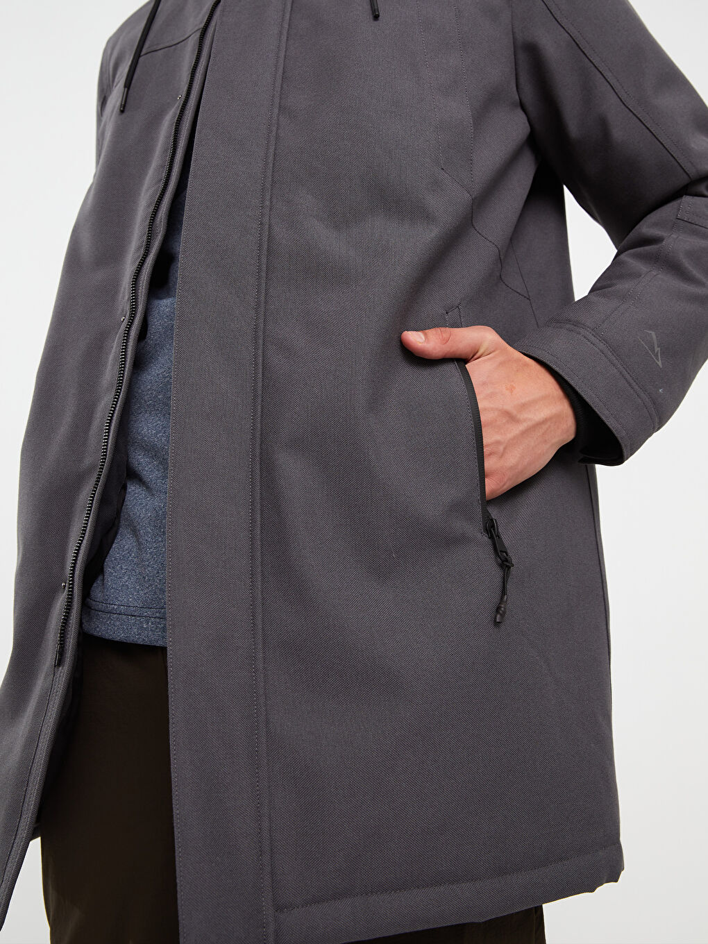 Gri Standart Kalıp Kapüşonlu Erkek Mont-3