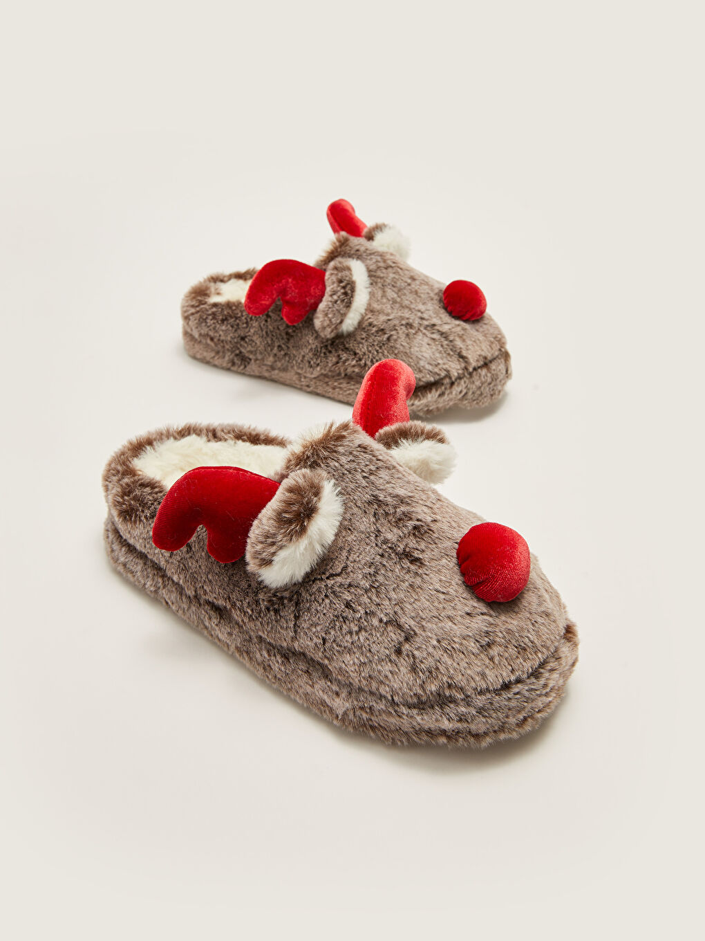 LCW STEPS 3D Appliqued Plush Women's Home Slippers -W21422Z8-RRS