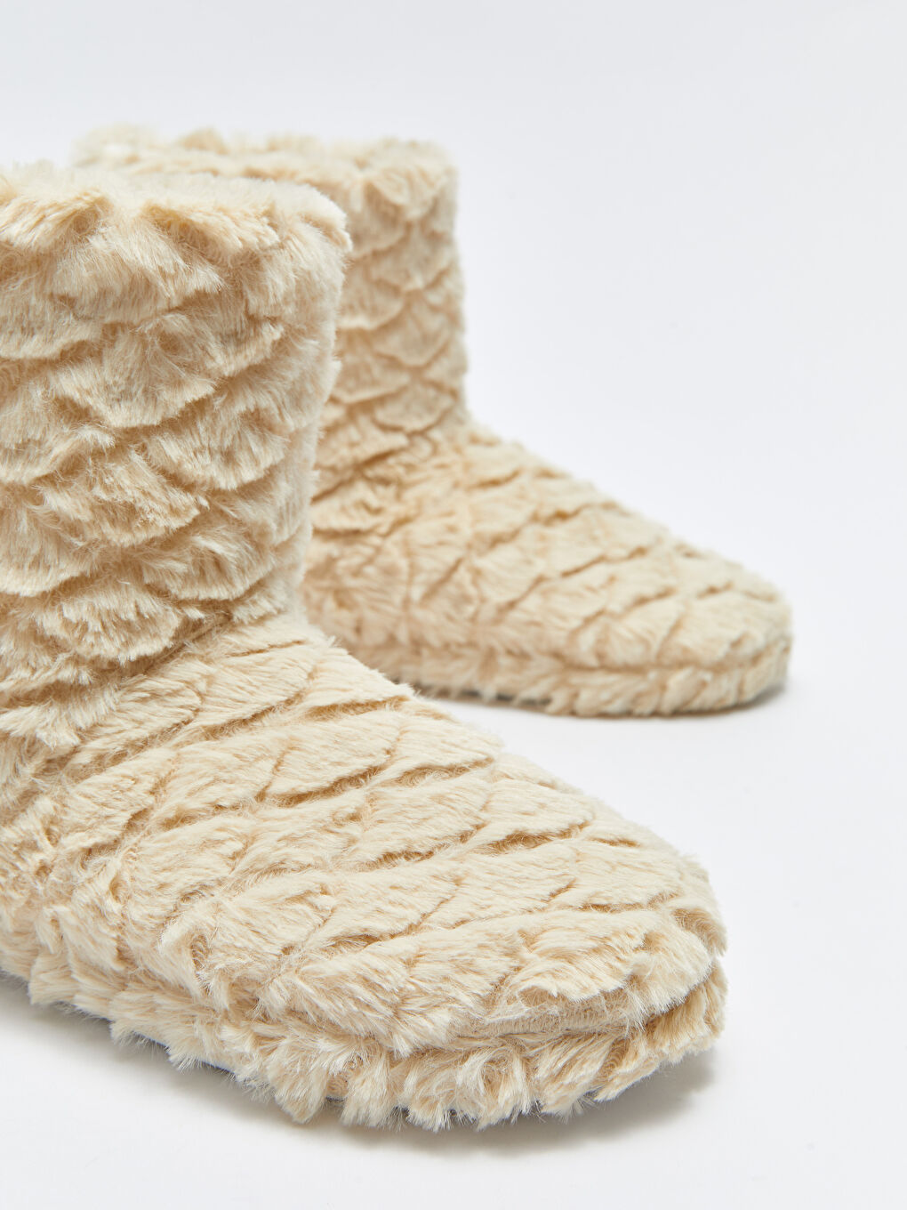 Әйелдерге арналған өрнекті үй бәтеңкесі помпоны бар-2