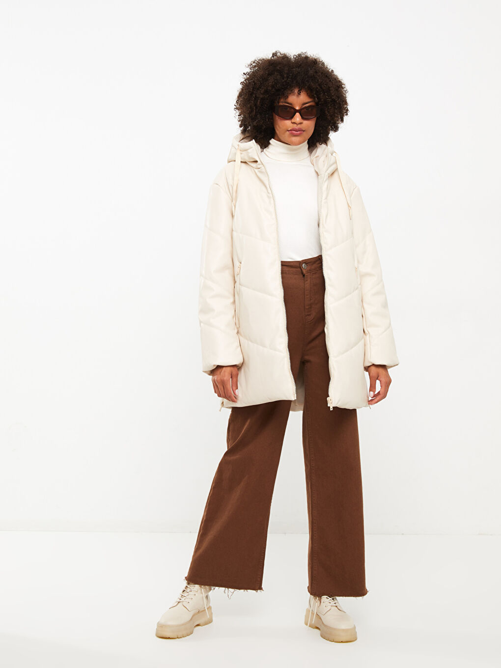 LCW Vision Manteau Bouffant Uni à Capuche pour Femmes -W21493Z8-SB4