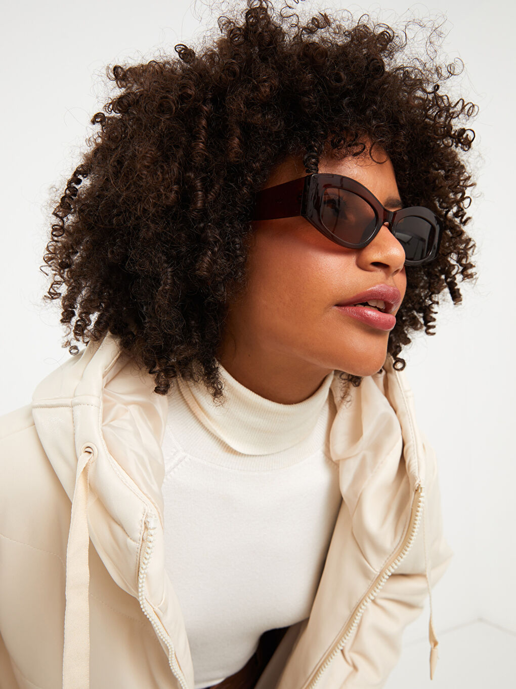 LCW Vision Manteau Bouffant Uni à Capuche pour Femmes -W21493Z8-SB4