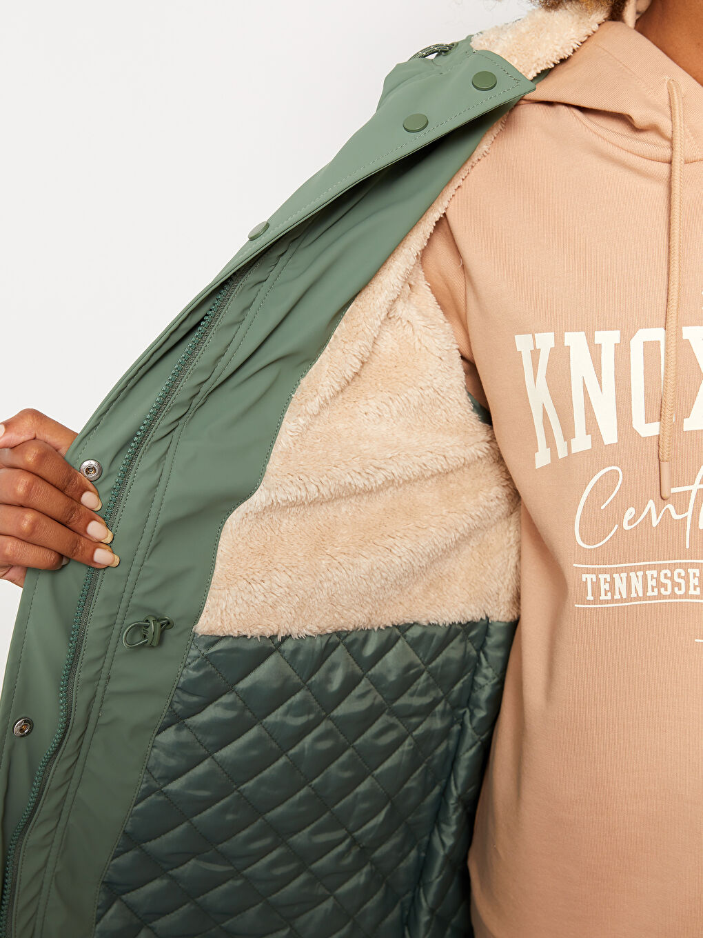 LCW Vision Parka À Capuche Coupe Régulière Manches Longues pour Femmes -W21511Z8-Q9Y