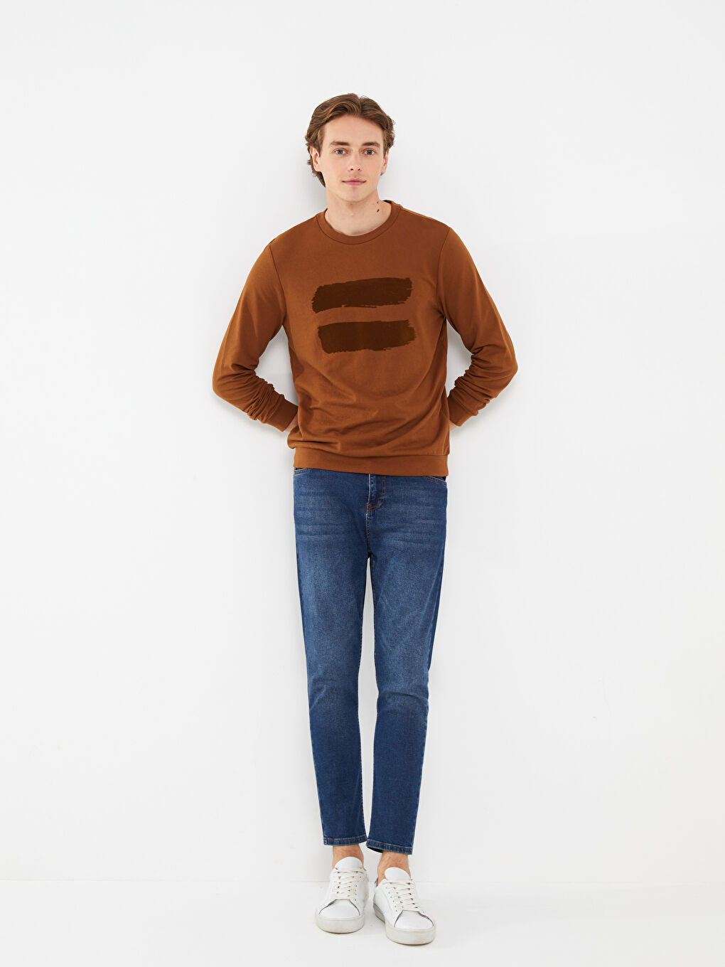 سويت شيرت كم طويل مطبوع بياقة دائرية للرجال-2