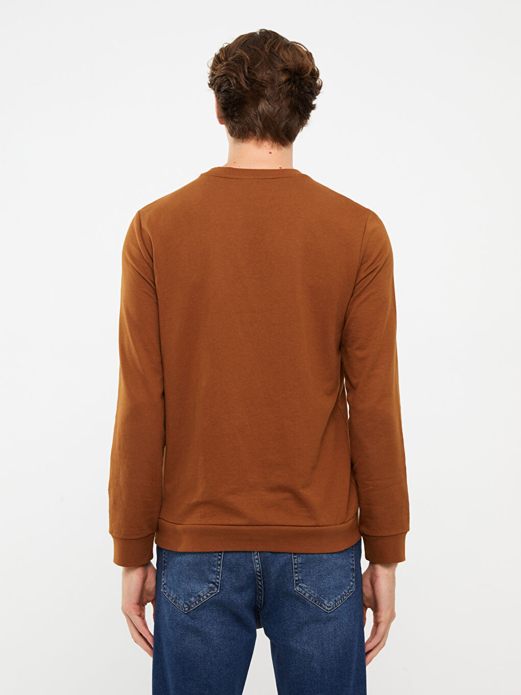 سويت شيرت كم طويل مطبوع بياقة دائرية للرجال-4