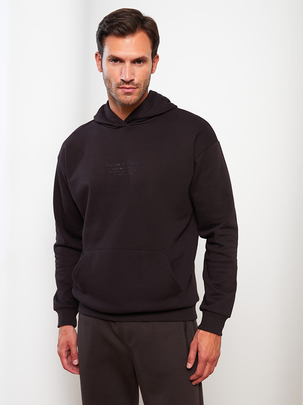 Kahverengi Uzun Kollu Baskılı Erkek Kalın Hoodie