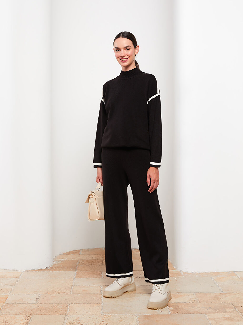 Siyah Kadın Beli Lastikli Düz Triko Pantolon