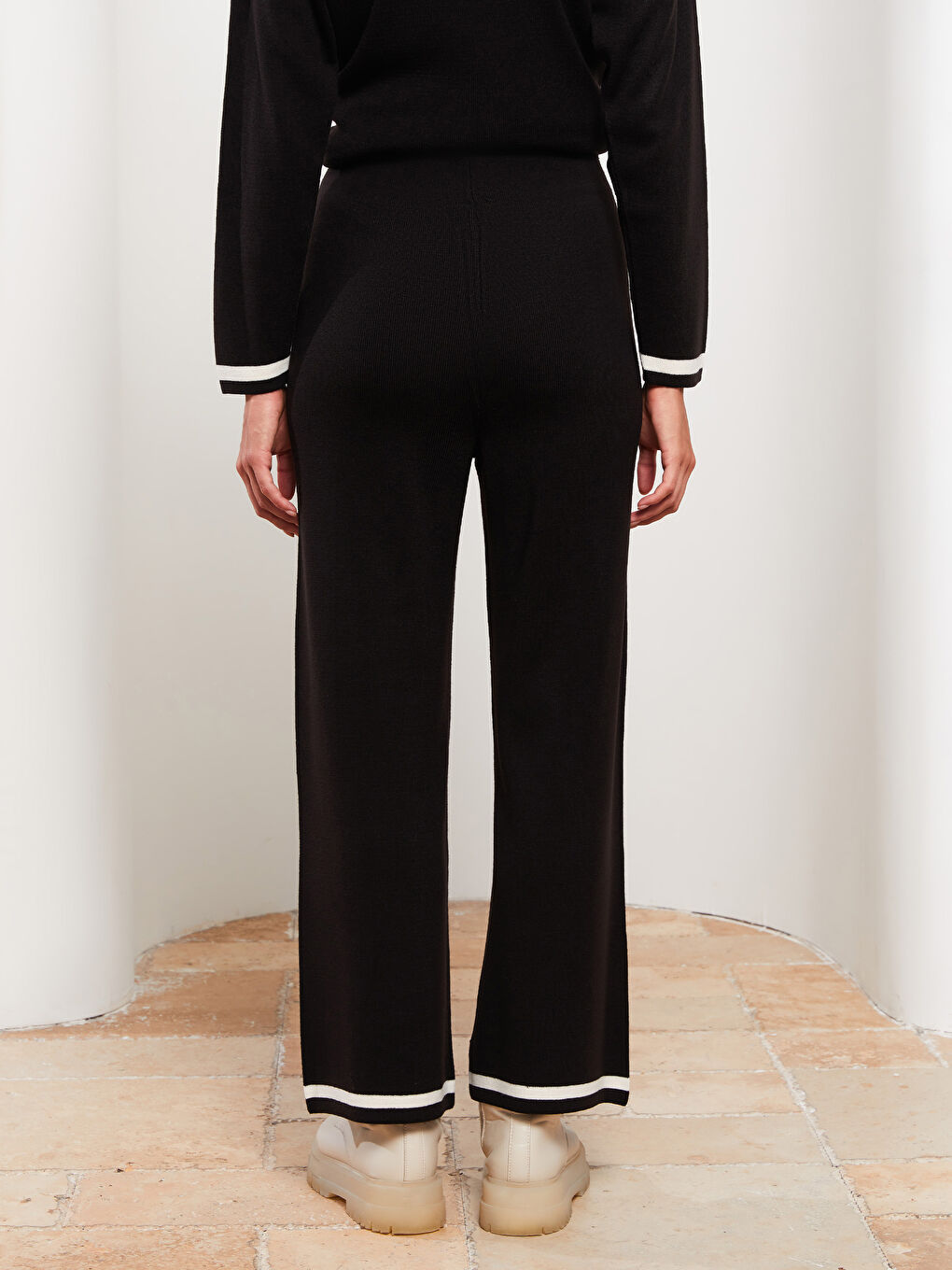 Siyah Kadın Beli Lastikli Düz Triko Pantolon-4