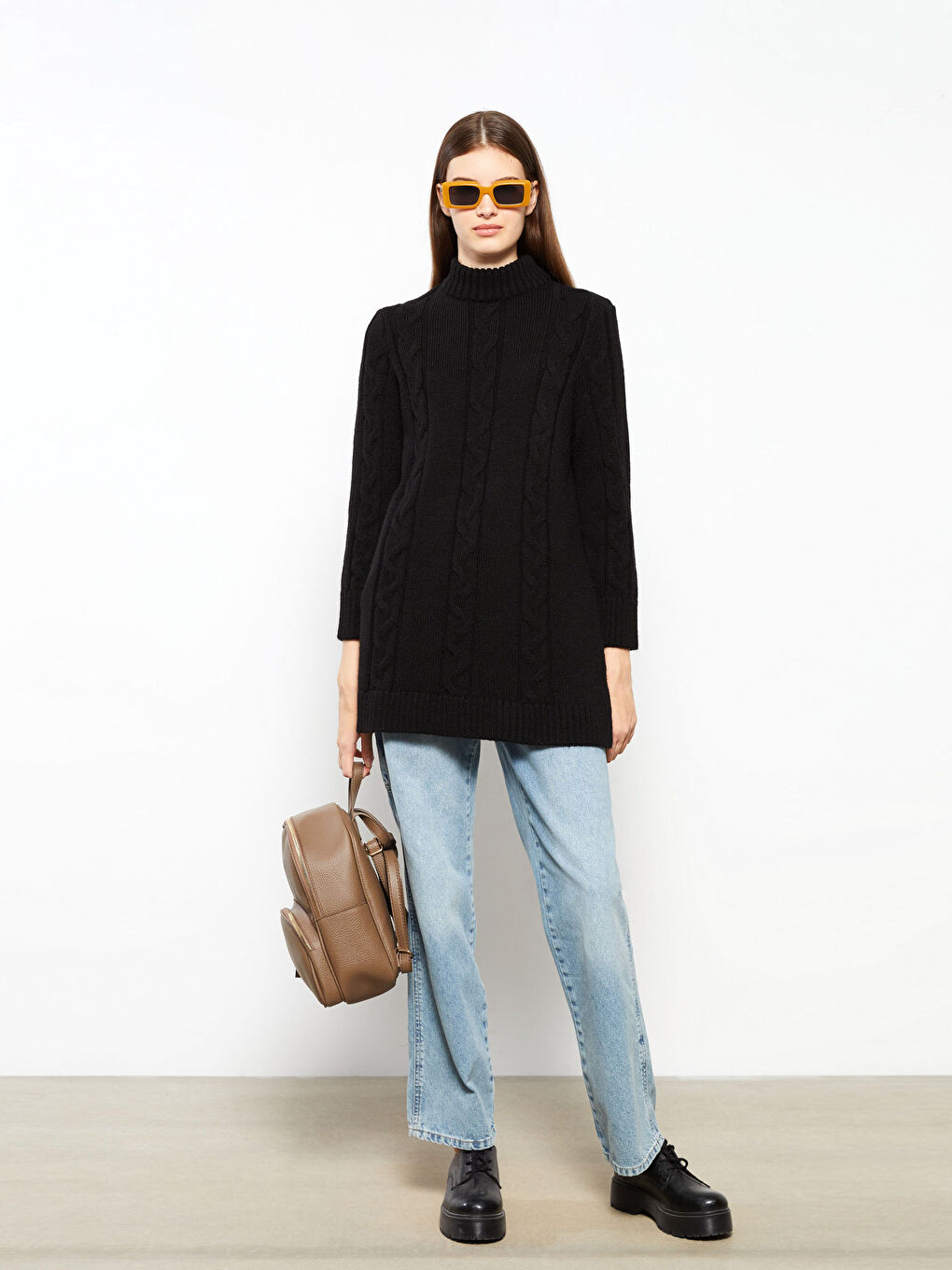 Siyah Yarım Balıkçı Yaka Kendinden Desenli Uzun Kollu Kadın Triko Tunik