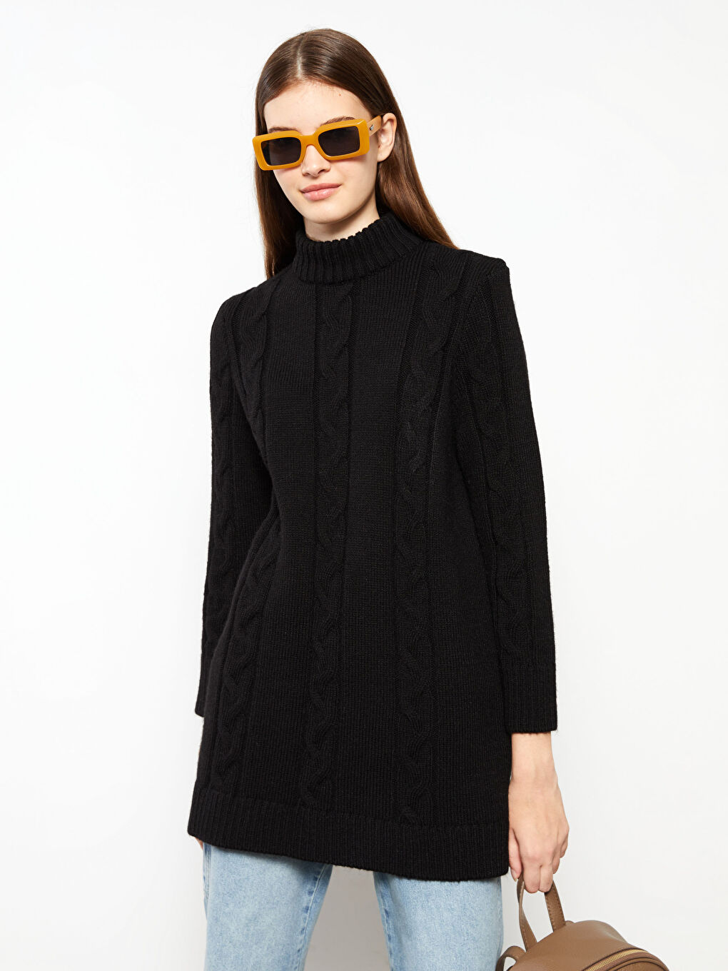 Siyah Yarım Balıkçı Yaka Kendinden Desenli Uzun Kollu Kadın Triko Tunik-1