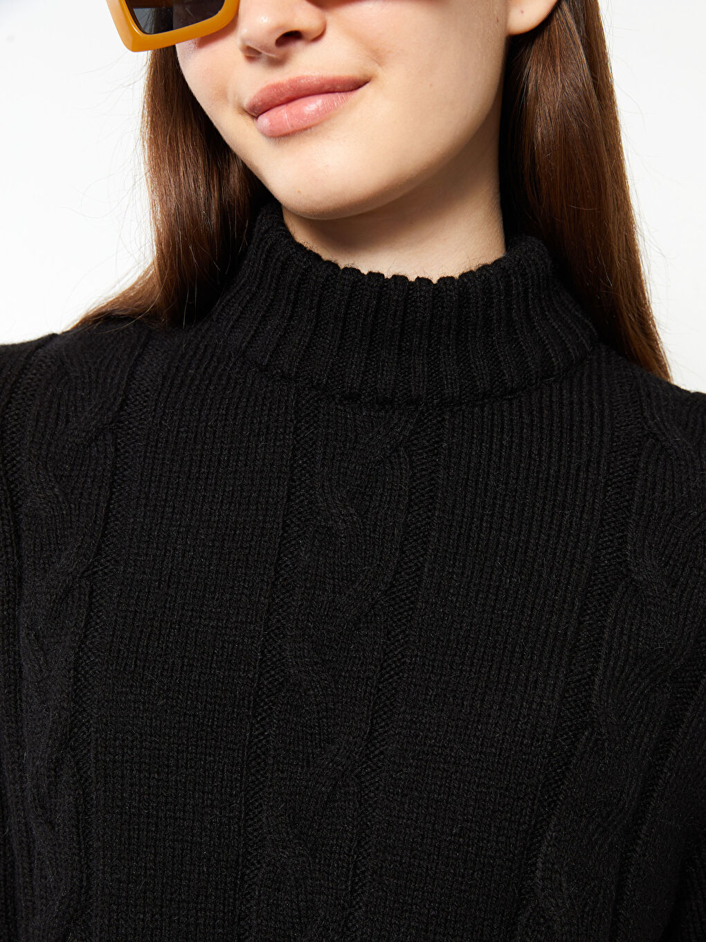 Siyah Yarım Balıkçı Yaka Kendinden Desenli Uzun Kollu Kadın Triko Tunik-3