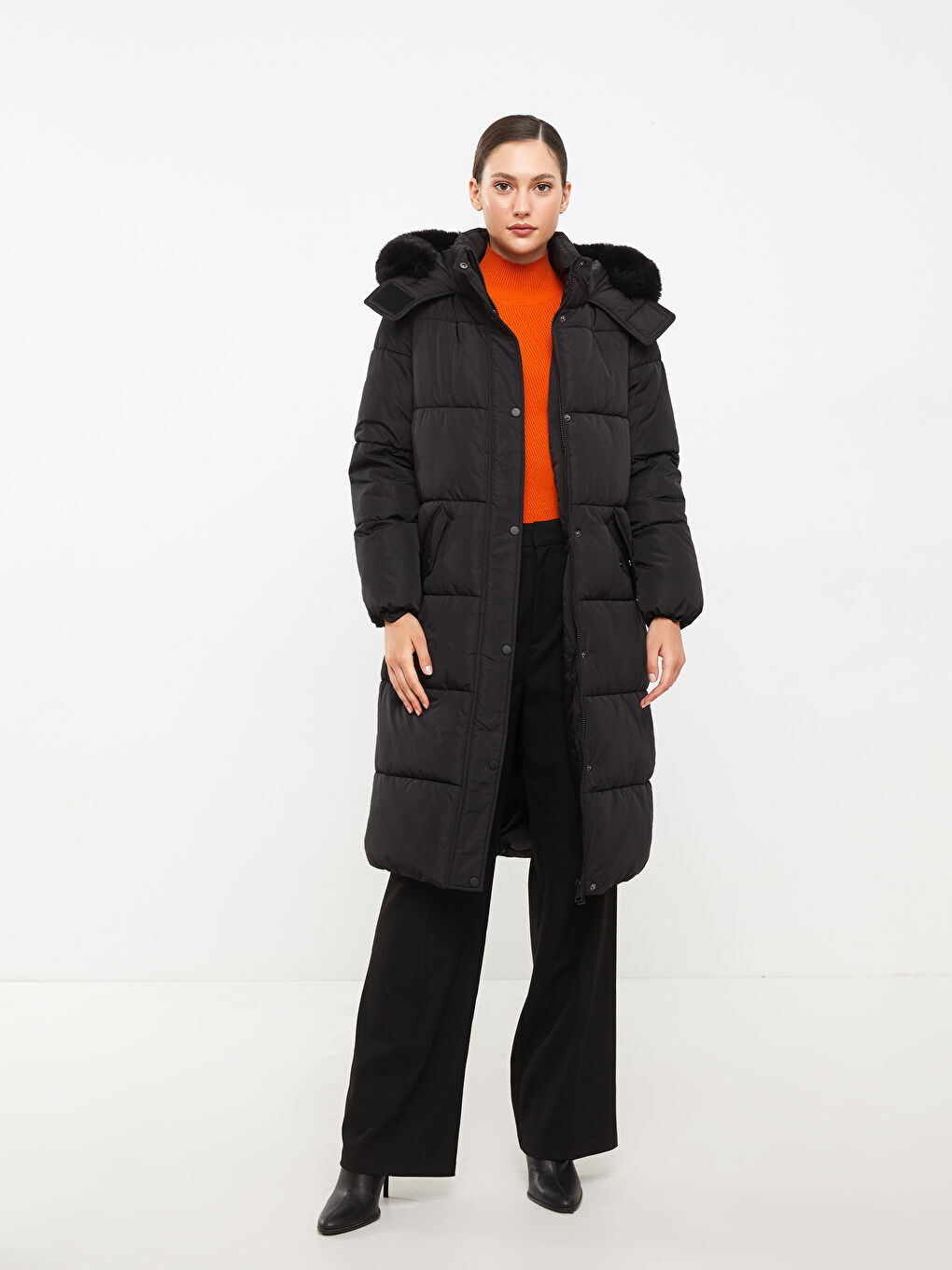 Geaca Matlasată Simplu cu Glugă pentru Femei