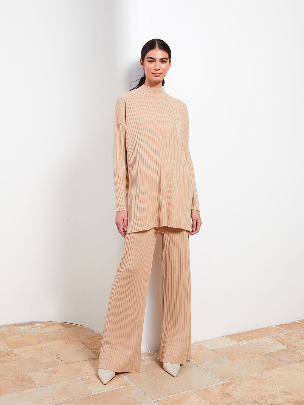 Bej Yarım Balıkçı Yaka Oversize Kadın Triko Tunik-1