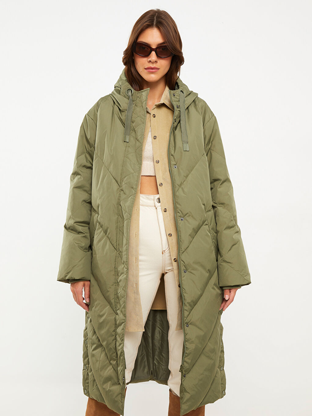 Әйелдерге арналған капюшонды өрнексіз пуховик пальто-1