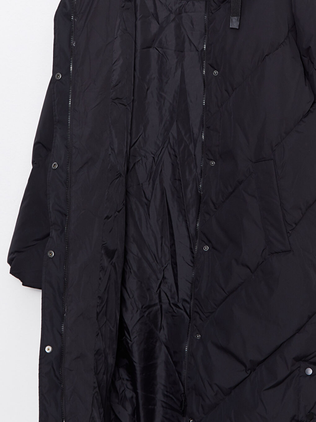 Женский однотонный пуховик с капюшоном-8