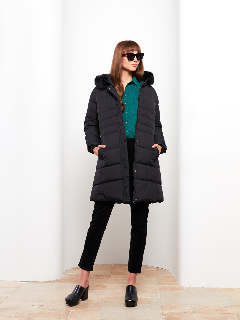 Geaca Matlasată Simplu cu Glugă pentru Femei-1