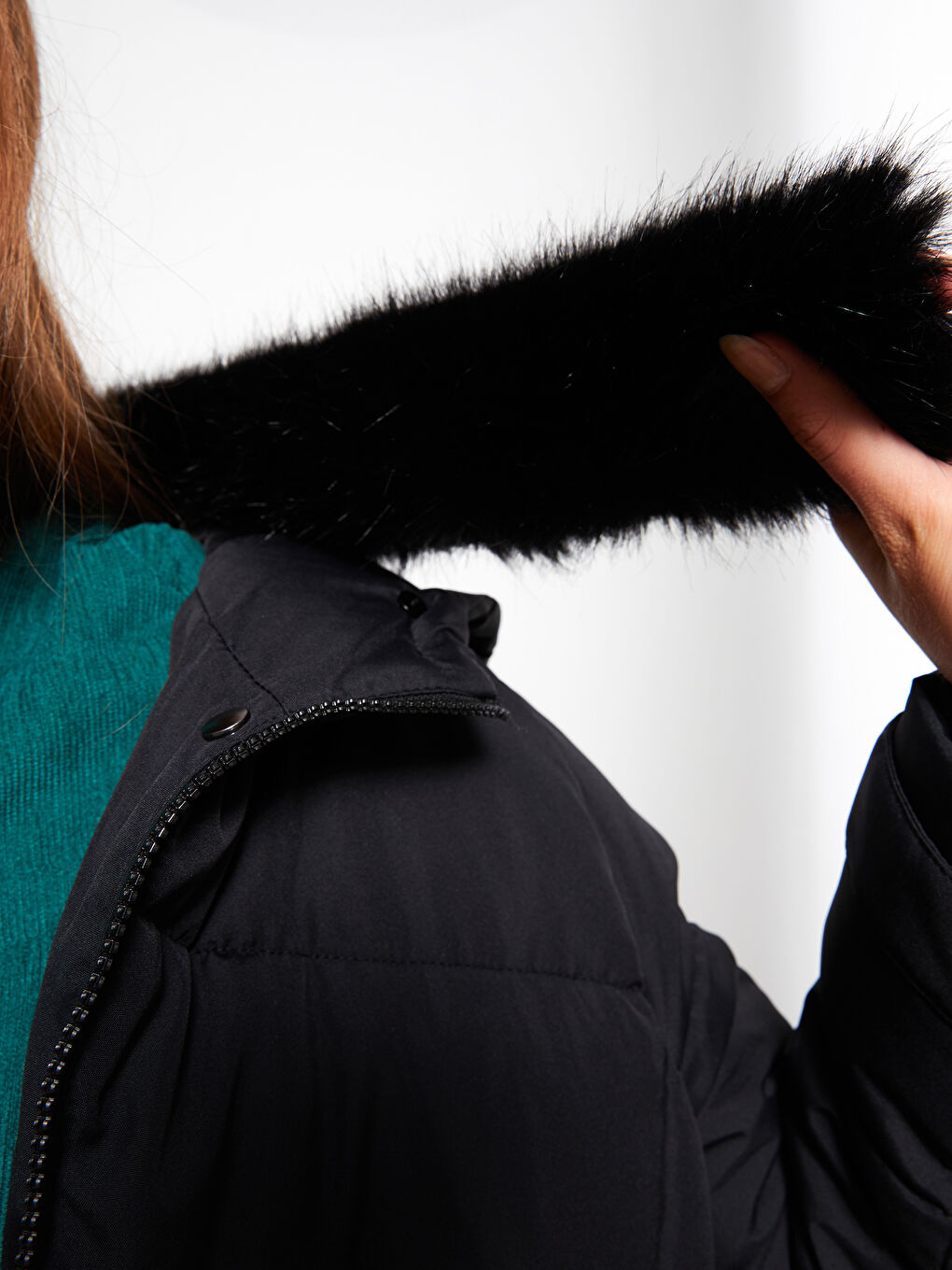 Geaca Matlasată Simplu cu Glugă pentru Femei-3